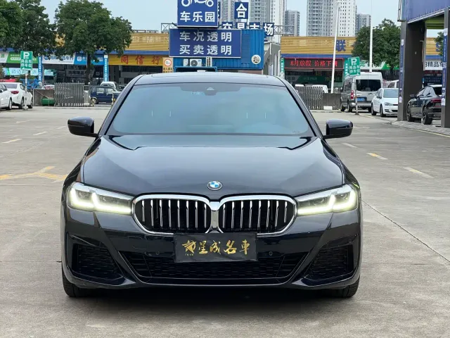 BMW 5 Series — Фото автомобиля 2