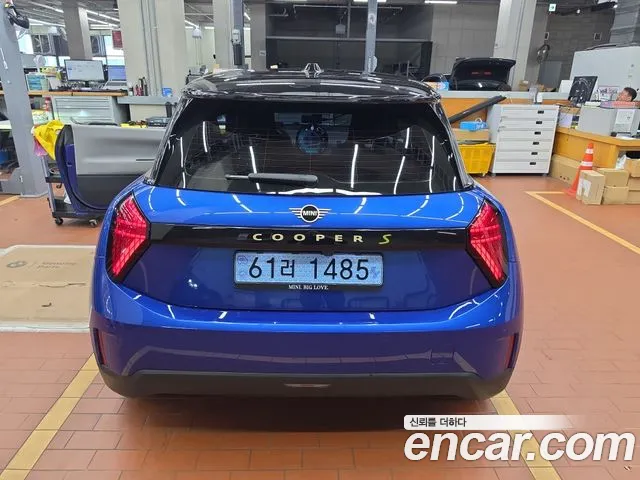MINI Cooper 4th Gen — Фото автомобиля 2