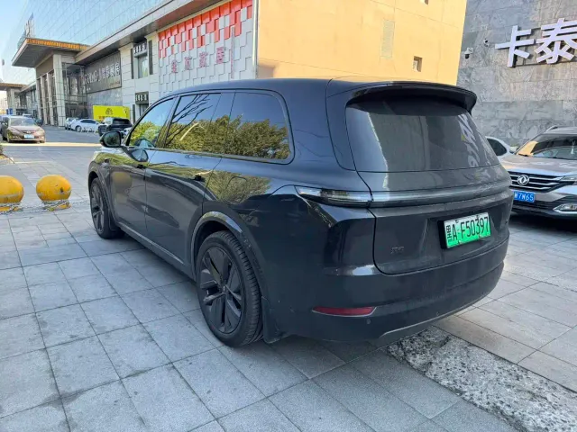 Li Auto L9 — Фото автомобиля 8