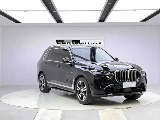 BMW X7 — Фото автомобиля 7