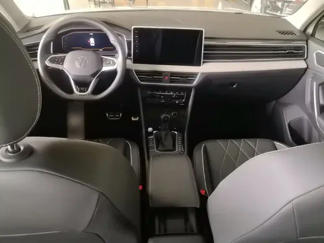 Volkswagen Tiguan L — Фото автомобиля 9