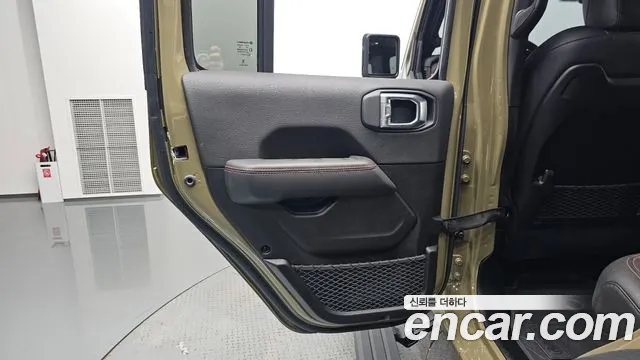Jeep Wrangler Wrangler (JL) — Фото автомобиля 21