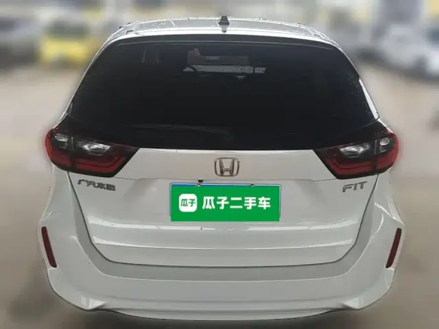 Honda Fit — Фото автомобиля 7