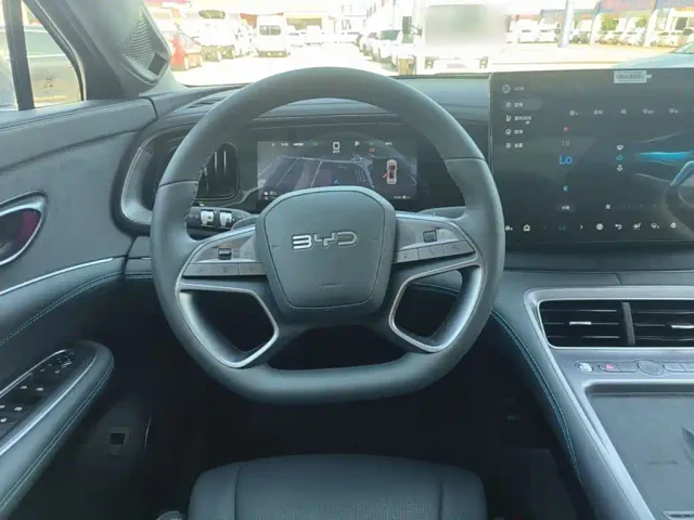 BYD Hai Shi 07 DM-i — Фото автомобиля 10