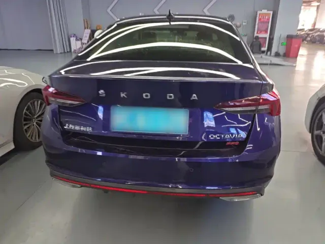 Skoda Octavia — Фото автомобиля 5