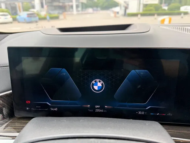 BMW X7 — Фото автомобиля 18
