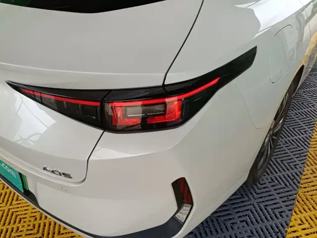 Changan Qiyuan A05 — Фото автомобиля 7
