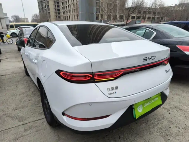 BYD Qin PLUS — Фото автомобиля 22
