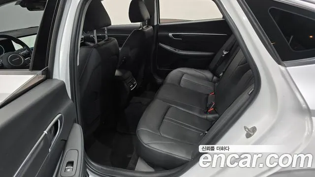 Hyundai Sonata — Фото автомобиля 17