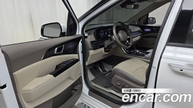 Kia Carnival Generation 4 — Фото автомобиля 15
