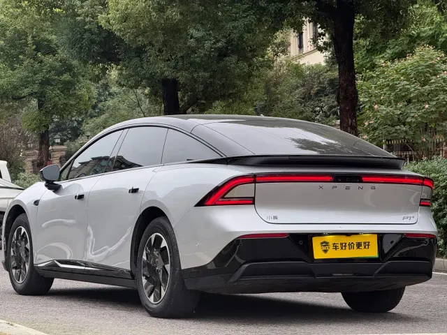 Xpeng P7+ — Фото автомобиля 12