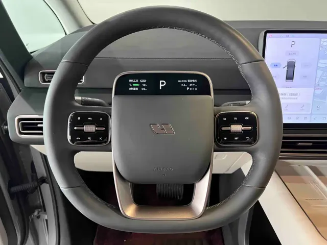 Li Auto MEGA — Фото автомобиля 12