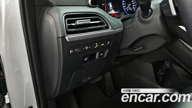Hyundai Palisade Palisade Дизель 2.2 2WD — Фото автомобиля 17