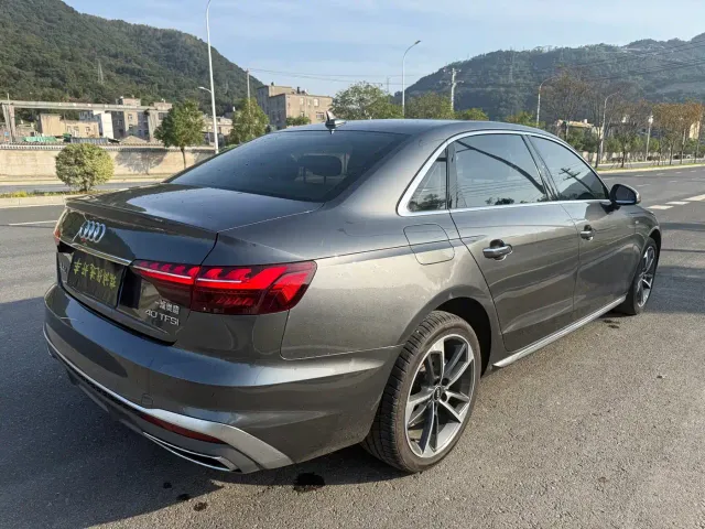 Audi A4L — Фото автомобиля 22