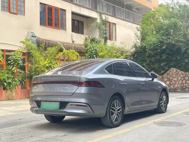 BYD Qin PLUS 2021 EV 500KM Luxury Model — Фото автомобиля 4