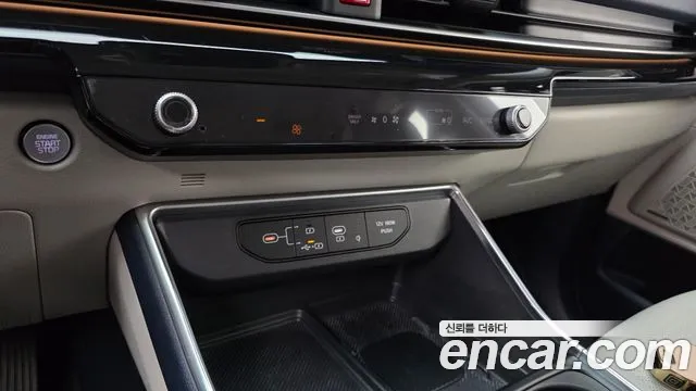 Kia Carnival Generation 4 — Фото автомобиля 25