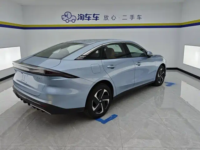 Geely Galaxy L6 — Фото автомобиля 3