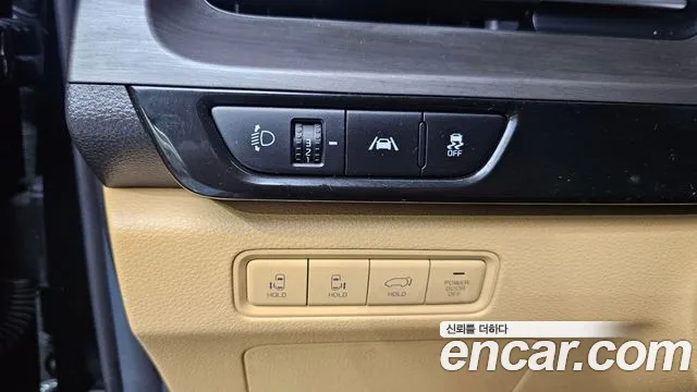 Kia Carnival Generation 4 — Фото автомобиля 19