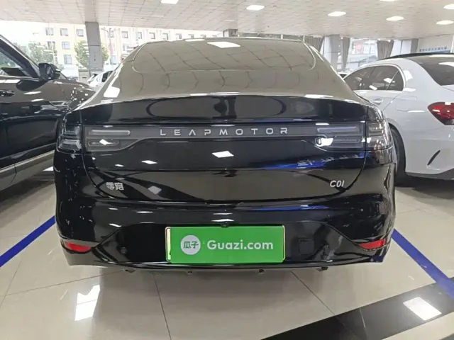 Leapmotor C01 — Фото автомобиля 5