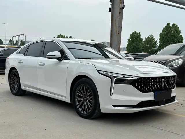 Bestune B70 — Фото автомобиля 3
