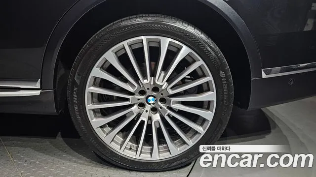 BMW X7 — Фото автомобиля 21