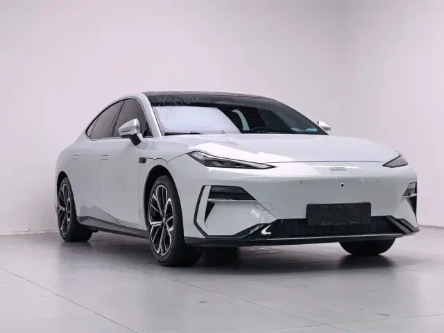 Geely Galaxy E8 — Фото автомобиля 2