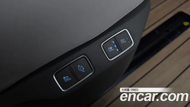 Hyundai Staria Staria 4WD Lounge 7 мест — Фото автомобиля 17