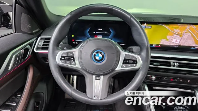 BMW i4 — Фото автомобиля 13