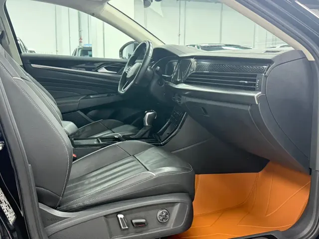 Volkswagen Passat — Фото автомобиля 18