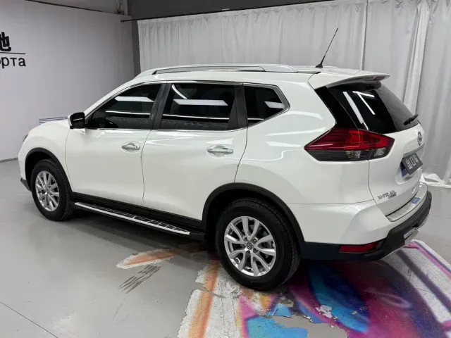 Nissan X-Trail — Фото автомобиля 4