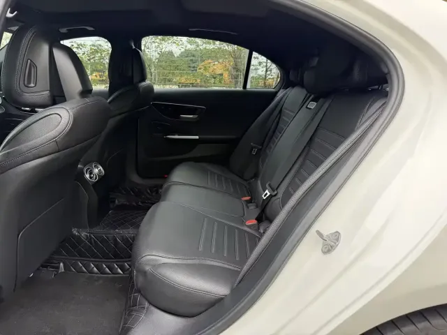 Mercedes-Benz C-Class — Фото автомобиля 13