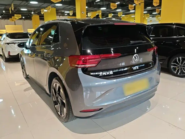 Volkswagen ID.3 — Фото автомобиля 4