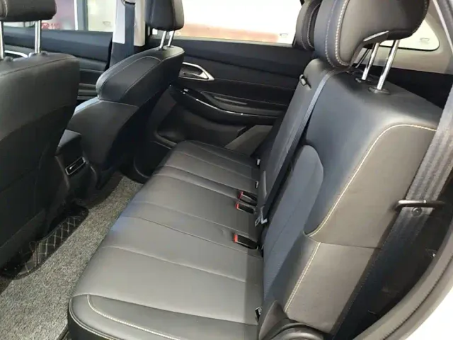 Changan Changan CS75 2025 PRO 1.5T Premium 7-Seater — Фото автомобиля 16