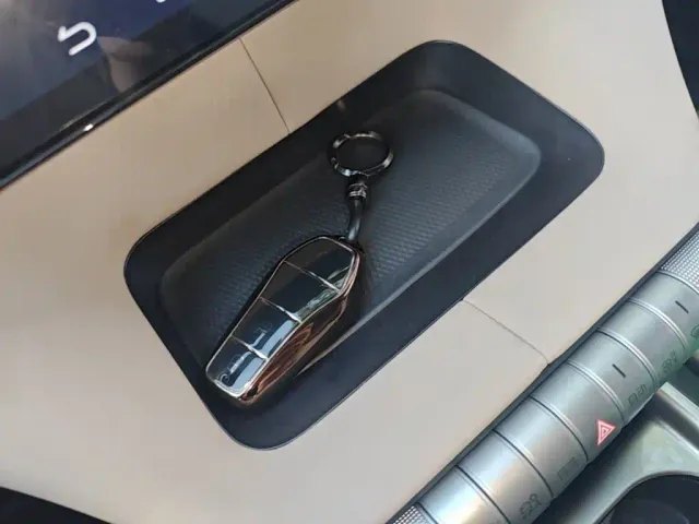 BYD Dolphin — Фото автомобиля 8