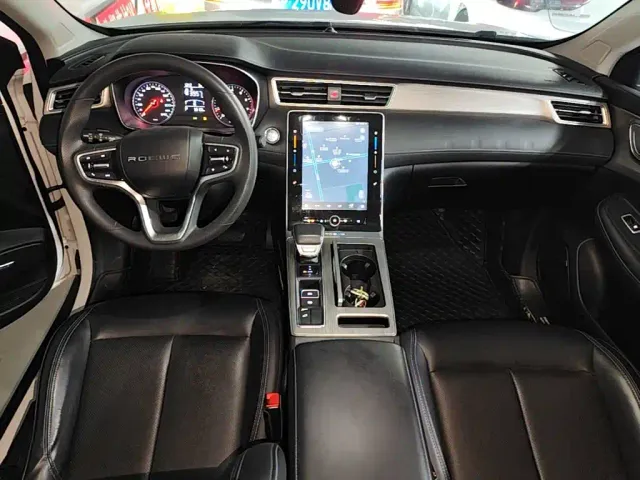 Roewe RX5 — Фото автомобиля 12