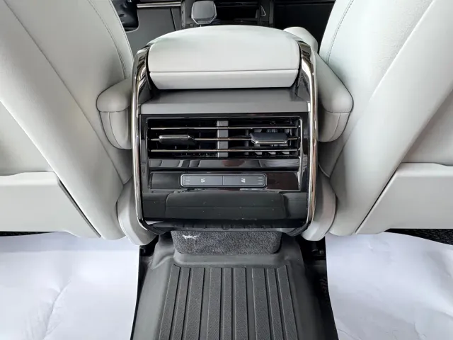 Land Rover Range Rover Sport — Фото автомобиля 26