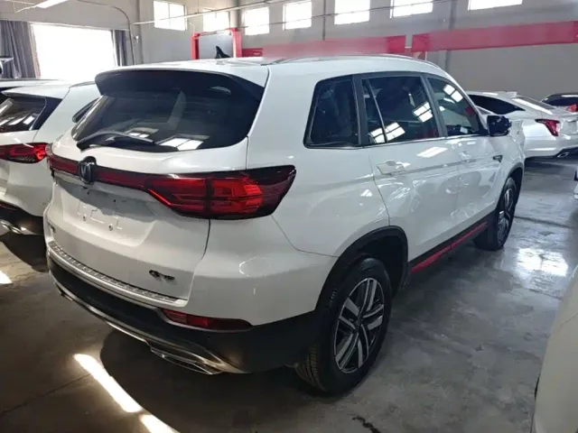 Changan CS75 — Фото автомобиля 6