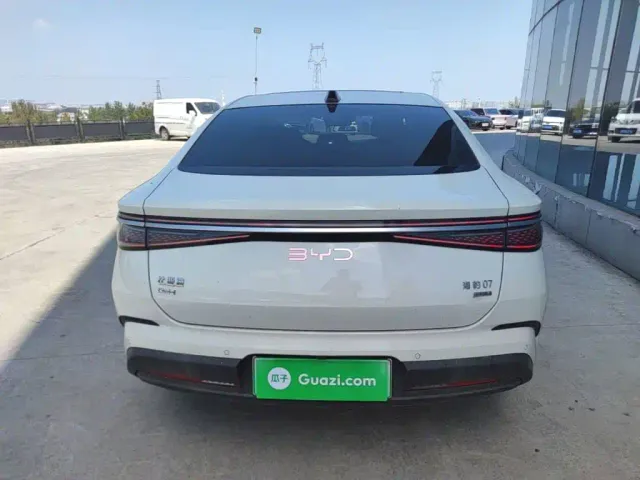 BYD Seal 07 DM-i — Фото автомобиля 5