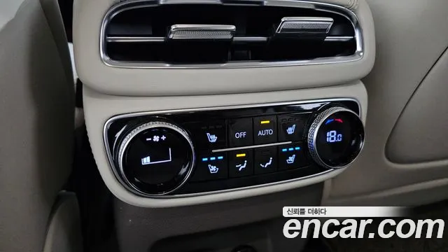 Genesis GV80 — Фото автомобиля 30