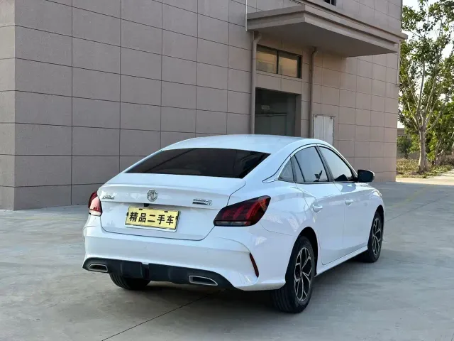 MG MG5 2022 180DVVT CVT Youth Luxury Edition — Фото автомобиля 7
