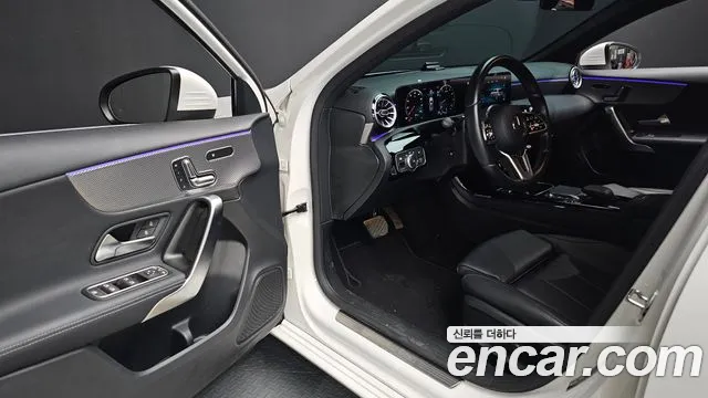 Mercedes-Benz A-Class — Фото автомобиля 11