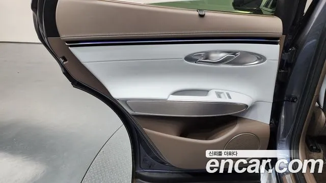 Genesis GV70 — Фото автомобиля 25