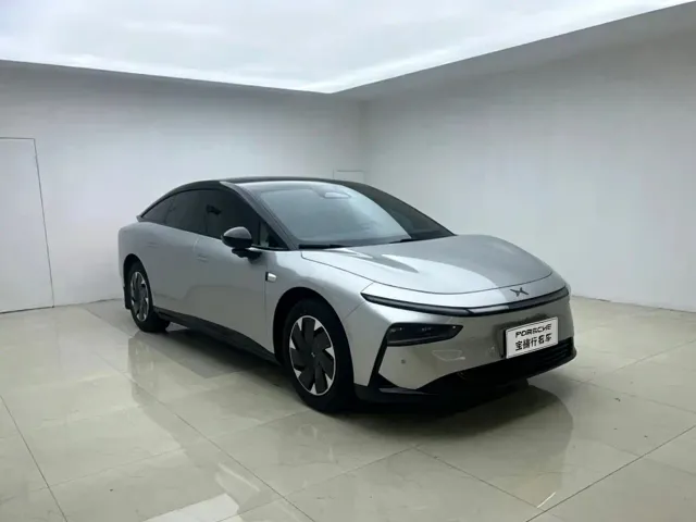 Xpeng P7+ — Фото автомобиля 3