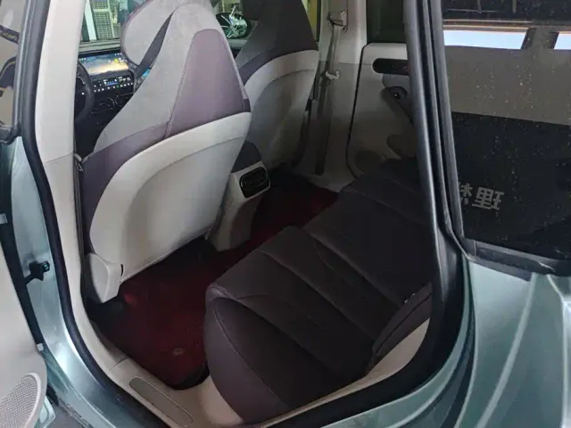 Leapmotor C11 — Фото автомобиля 10