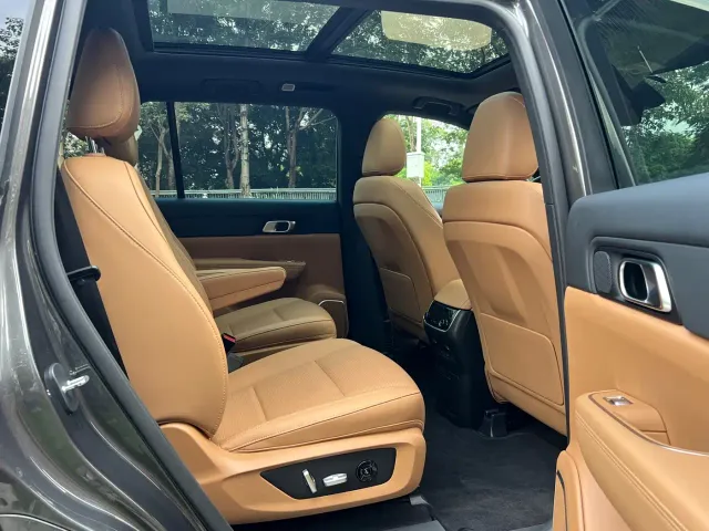 Li Auto ONE — Фото автомобиля 13
