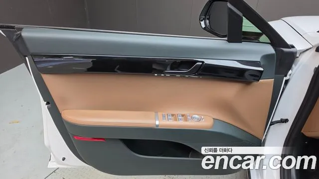 Hyundai Grandeur GN7 — Фото автомобиля 13