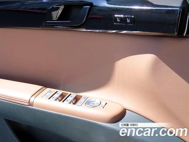 Hyundai Grandeur GN7 — Фото автомобиля 12