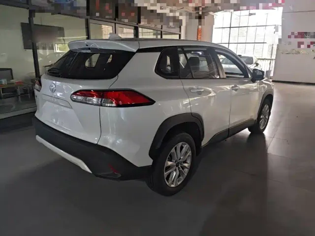 Toyota Corolla Cross — Фото автомобиля 6