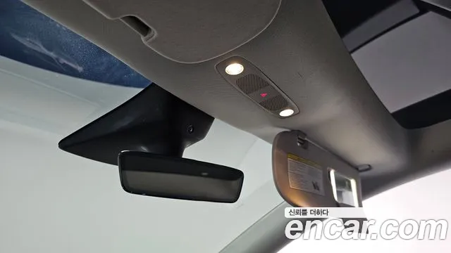 Tesla Model Y — Фото автомобиля 22