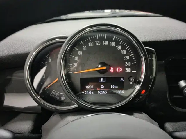 MINI Hatch — Фото автомобиля 7